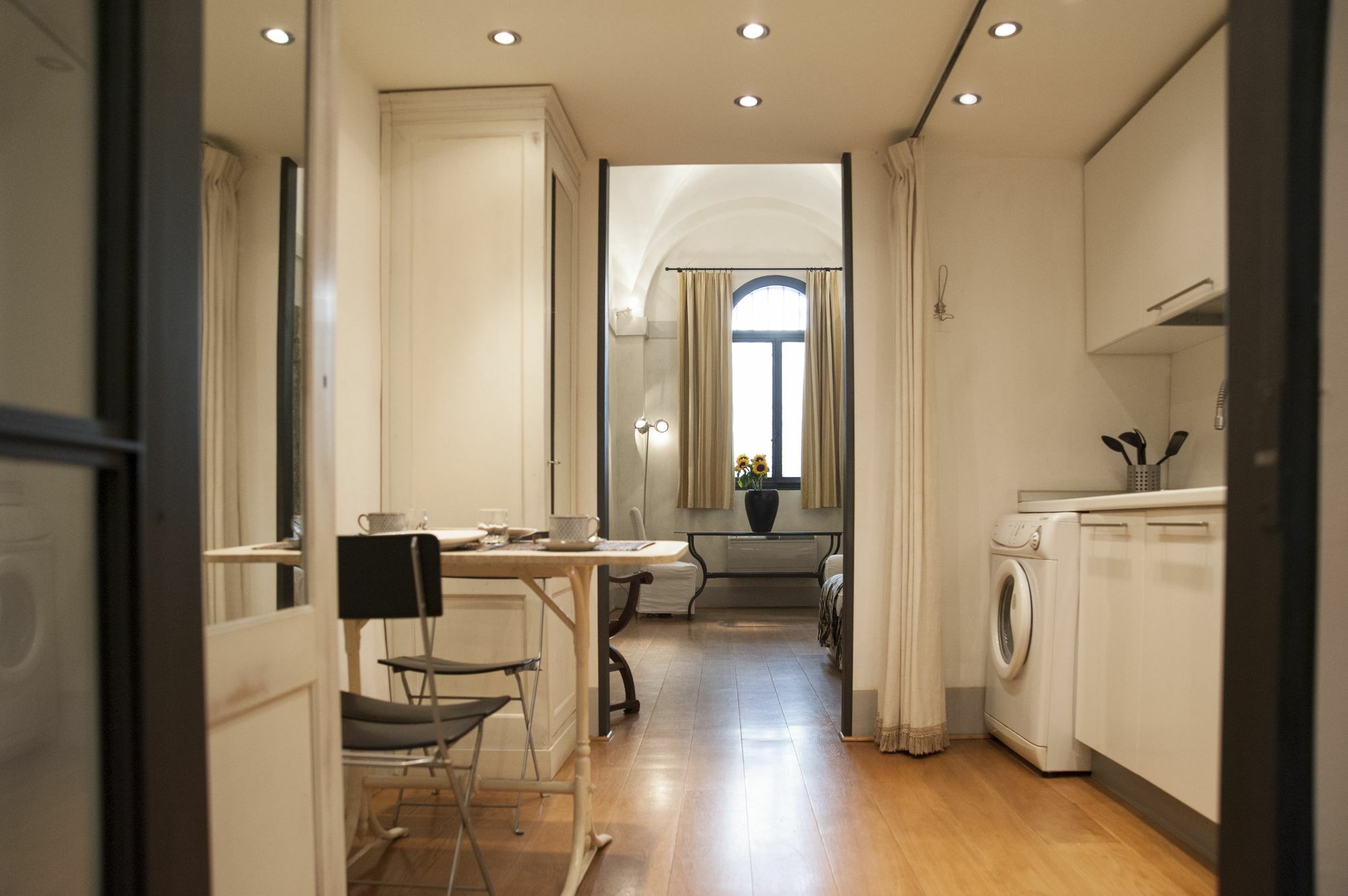 Magenta Collection Specchi Casa de Férias Roma